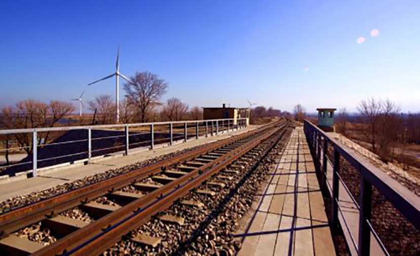 高鐵建設(shè)領(lǐng)域，加大對機(jī)制砂的需求