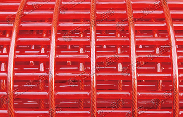 篩分設(shè)備選用聚氨酯篩網(wǎng)，高耐磨、壽命長