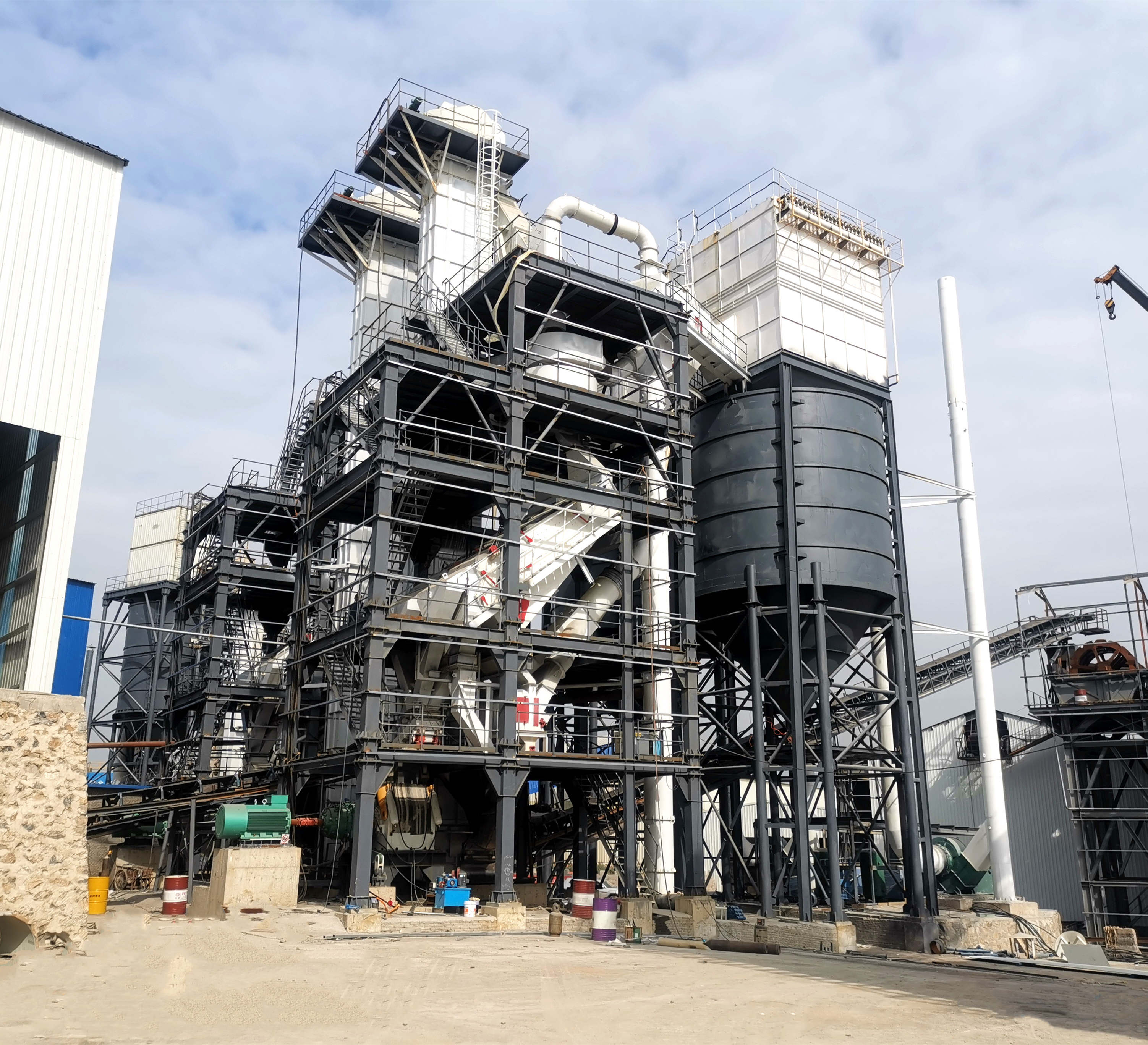 唐山金路干法制砂樓，助力高品質(zhì)機(jī)制砂生產(chǎn)