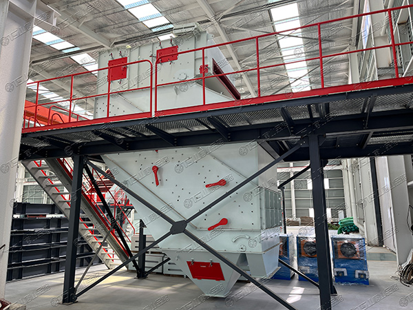 高頻篩，細(xì)物料篩分專家，效率高還不堵孔