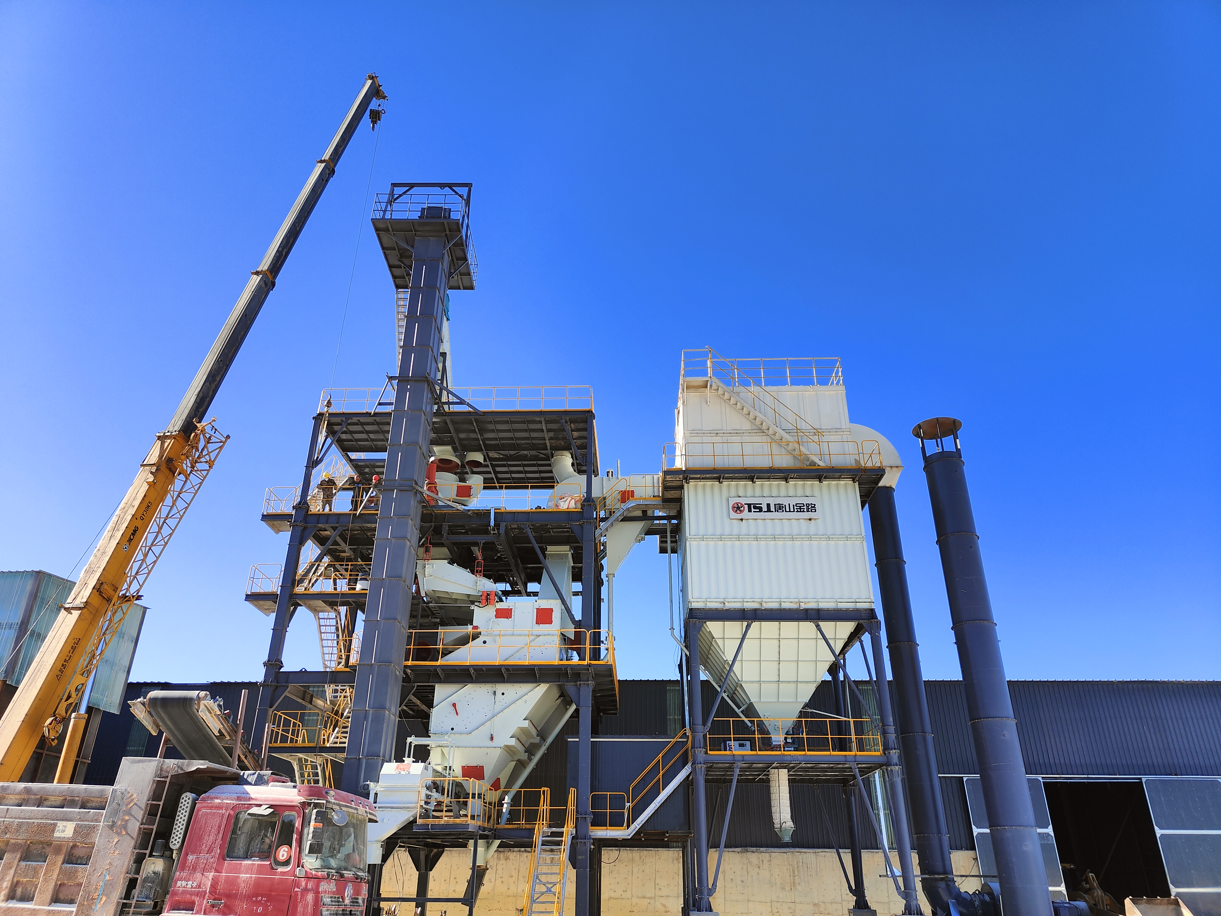 告別粉塵污水！干法制砂樓引領(lǐng)行業(yè)綠色轉(zhuǎn)型